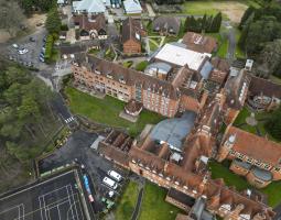 St. Mary's School Ascot Summer Courses, Летний лагерь St. Mary's School Ascot
