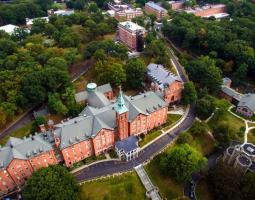 College of Mount Saint Vincent — New York Summer, Летняя школа College of Mount Saint Vincent New York
