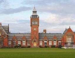 Merchant Taylors' School, Частная школа Merchant Taylors' School