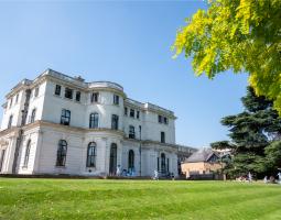 North London Collegiate School, Школа North London Collegiate