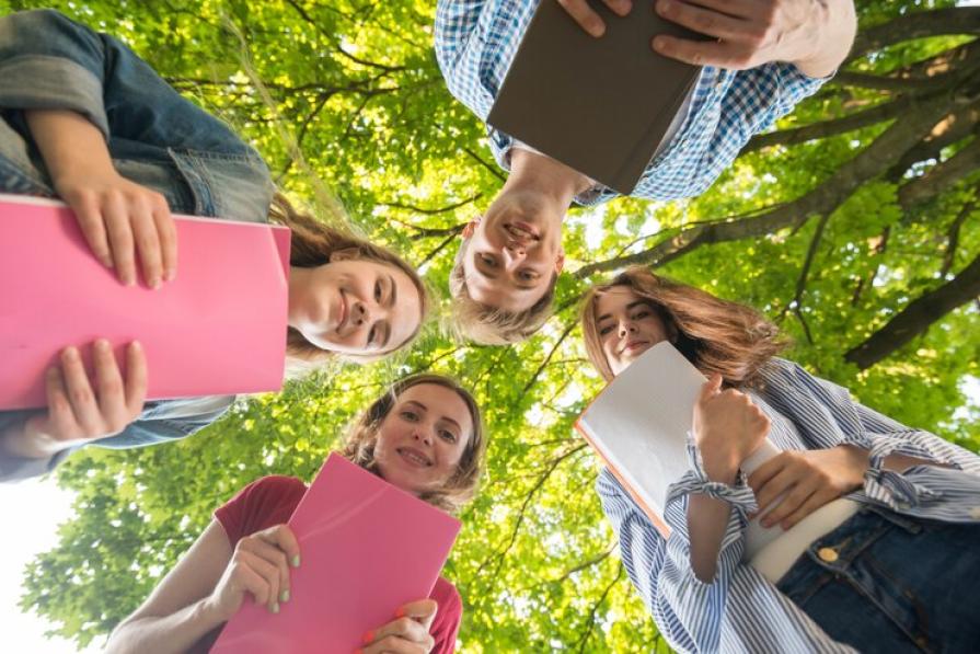 Scholarships up to 4000 USD in September 2017 - January 2018 in the USA for international students