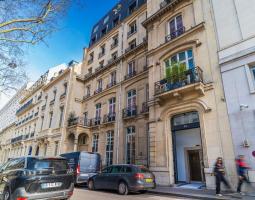 Schiller International University France, Schiller International University во Франции