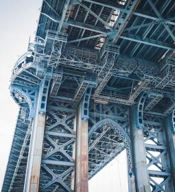 Топ-5 самых необычных мостов на Земле