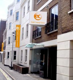 В языковой школе EC Brighton открылась новая уютная резиденция