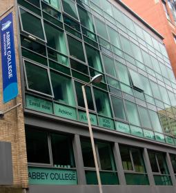 Специальное предложение от Abbey College: учись в 2017 году по цене 2016!