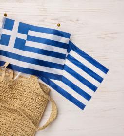 How to behave properly on vacation in Greece