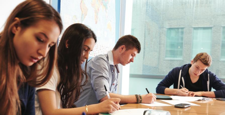 Специальное предложение от Abbey College: учись в 2017 году по цене 2016!
