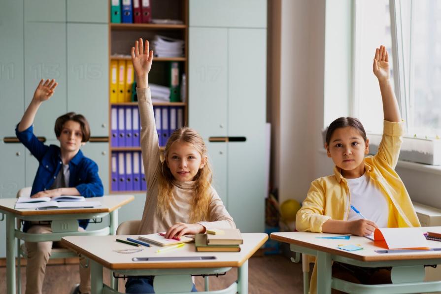Main difference between education in the XXI century