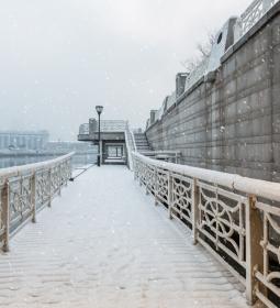 Снег даже летом: 8 самых холодных городов мира