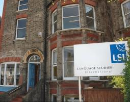 LSI Cambridge, Языковая школа LSI в Кембридже