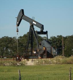 Лучшие университеты с изучением нефтяной промышленности в США 2025 — QS World University Rankings
