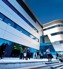 Oxford International Education Group открывает новый летний центр в Университете Брайтона