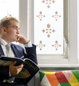 Earlscliffe Sixth Form School приглашает на Пасхальные и летние каникулы со скидками