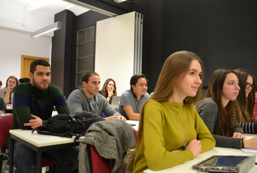 Бизнес школа INSA Business Marketing & Communication School помогает в трудоустройстве студентам!
