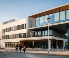 Twin Summer Centre Gloucester, Летний центр Twin в Глостере