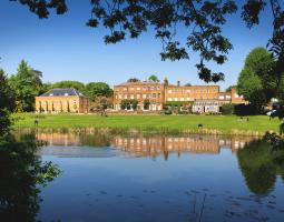 Tasis the American school England Школа Тасис Американ Англия