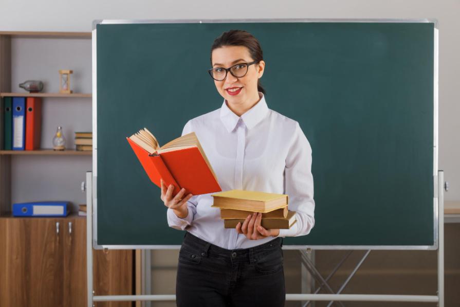 Лучшие педагогические университеты Британии в 2025 году | Complete University Guide