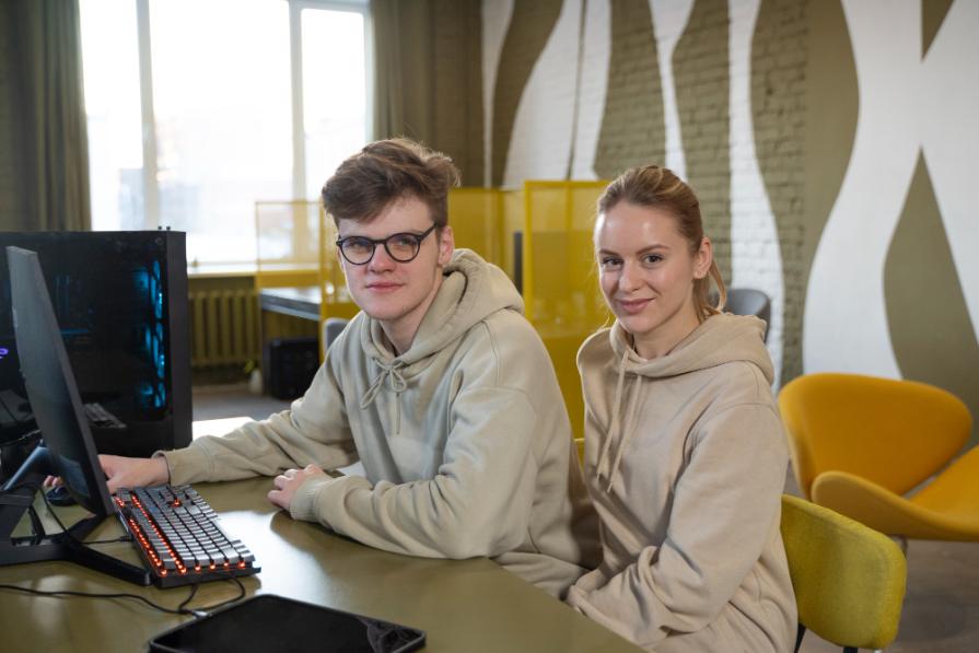 Лучшие университеты 2025 года в Британии: компьютерные науки | Complete University Guide