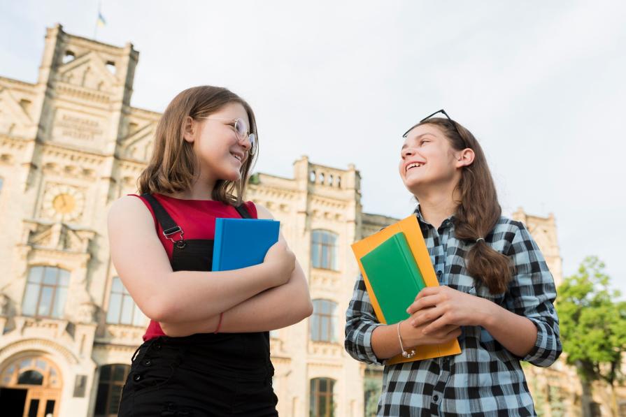 Рейтинг лучших школ Британии по A-Level - 2014 год. Cardiff College снова среди лучших.