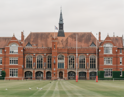 English Centre of Bedford, Центр английского языка в Бедфорде