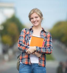 Какой уровень английского нужен для поступления в Канаду?