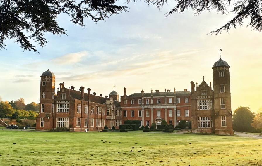Cobham Hall полностью перешла на смешанное обучение