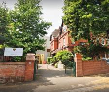 St Benedict's School Ealing, Школа Сент-Бенедикт в Илинге