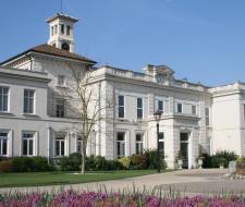 St George's Weybridge, Школа Сент-Джордж Вейбридж