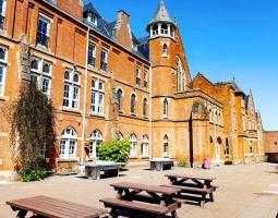 St John's International School Sidmouth, Международная школа Сент-Джон Сидмут