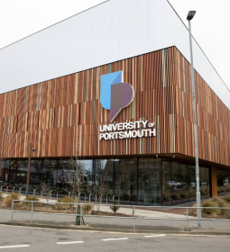 Университет Портсмута открывает London Pathway College