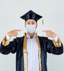 Высшее образование сбрасывает маски: как пандемия изменила вузовскую систему