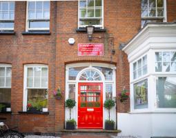 St Margaret’s School London, Школа Сент-Маргарет Лондон