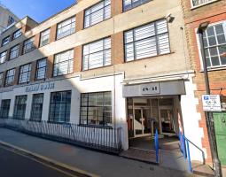 Syracuse University London, Университет Сиракьюз в Лондоне