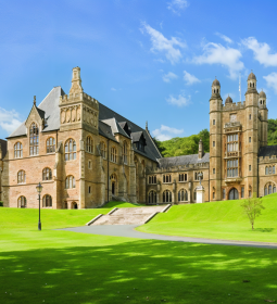 Престижный Malvern College — теперь и в Саудовской Аравии