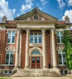 Колледжи Москвы: как устроены, что дают и почему все больше ребят идут туда сразу после 9 класса