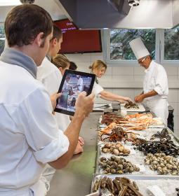 Станьте топ менеджером в сфере туризма, кулинарии, ресторанного и гостиничного бизнеса.