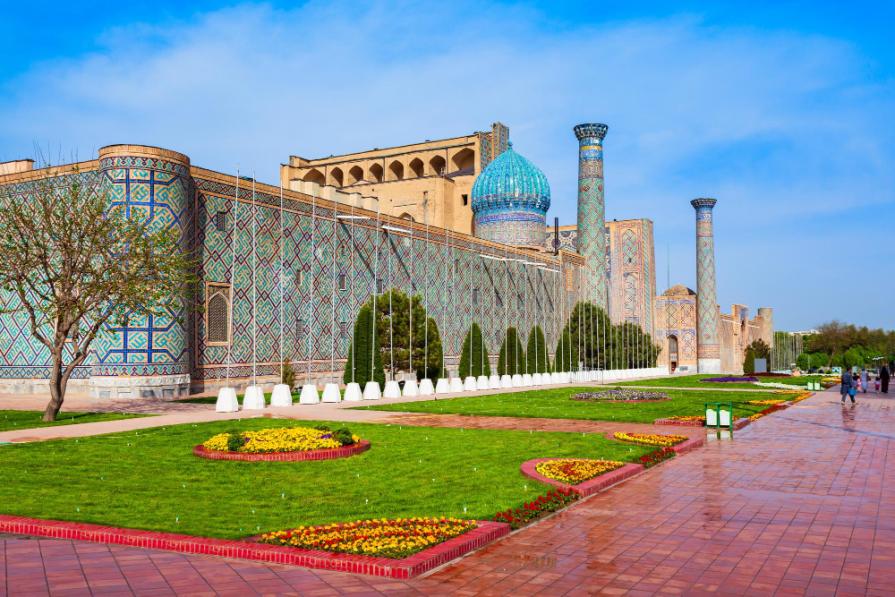 Почему стоит поехать в Узбекистан: фестивали, плов, древние города и шелка