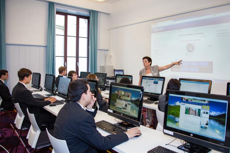 THE SWISS EDUCATION GROUP (SEG)