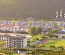 Dalian American International School, Международная американская школа в Даляне