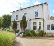 St. Giles Eastbourne  Ст Джилс Истборн языковая школа