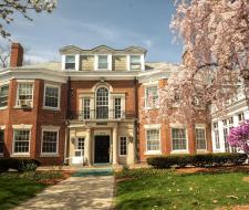 Колледж Ньюбери (Newbury College)