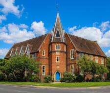 Newbury Hall School Summer Camp, Летний лагерь в школе Ньюбери