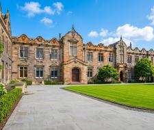 St. Andrew's University Университет Сент-Эндрюса St. Andrew's University