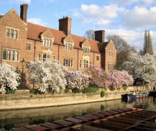 Magdalene College Летний Лагерь Магдалин Колледж