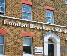 London Brookes College, Колледж Лондон Брукс
