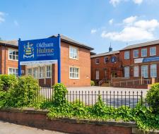 Oldham Hulme Grammar School, Частная школа Oldham Hulme Grammar School