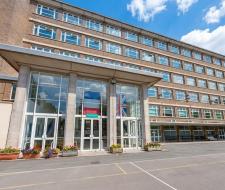 Le Lycée Français Charles de Gaulle London, Французский лицей Шарля де Голля в Лондоне