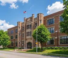 Saint Louis University High School, Частная школа Saint Louis