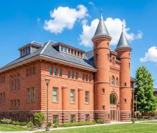 Wesleyan University (WU) Университет Уэслиан