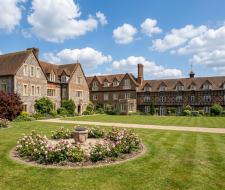 Bradfield College Summer Детский лагерь Брэдфилд Колледж